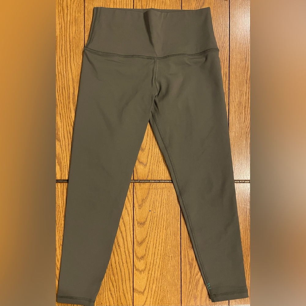 Nancy Rose Performance Plank 7/8 length, olive green, size 6